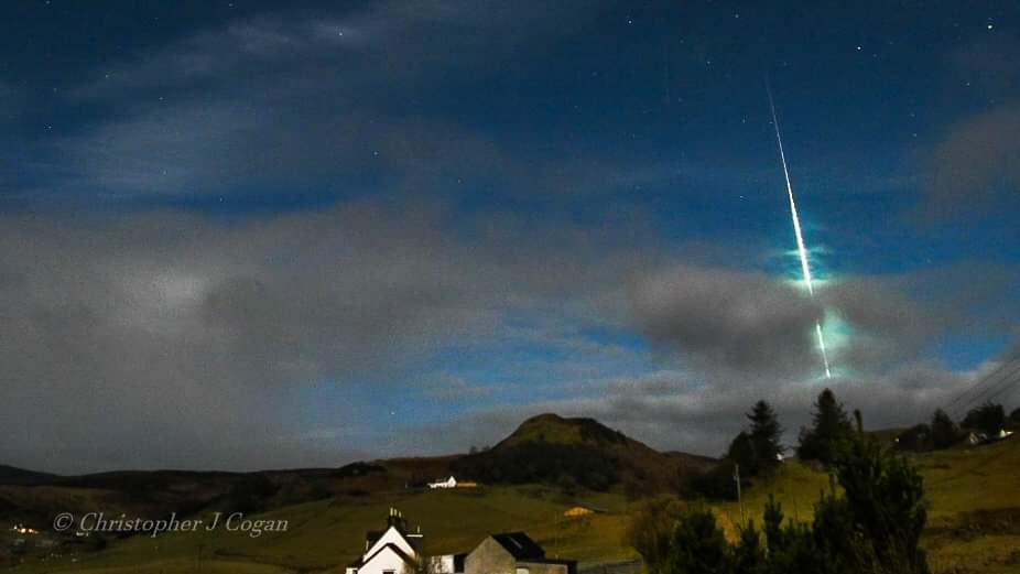 Yea the #GeminidMeteorShower is great but nothing when you've seen fireballs lighting up the sky 😎
Certainly see plenty around @LairgandRogart #Meteorshower #Meteorite