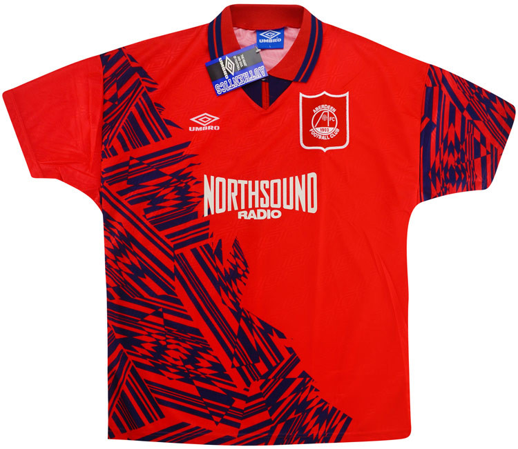 Lazio where not the only team to use this Umbro template. Given the design looked like a magnified image of a deadly viral strain *satire* , it seemed to have appropriately spread throughout the continent. Teams from Ajax to Aberdeen adopted the similar looks in '94.