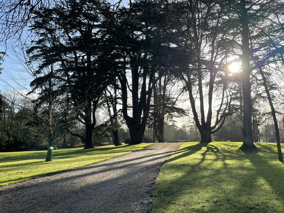 JoshStone_obc's tweet photo. Nice walk around the great @BlenheimPalace https://t.co/Ct7yFh5zaO