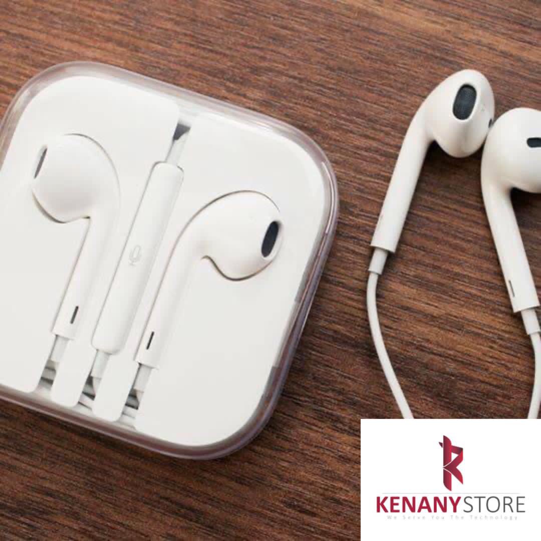 kit_zone99's tweet photo. مسابقة Kit Zone 🎉🎉
الشروط :
1- لايك &amp; ريتويت 
2-متابعة حساب @kenany_store 
الجوائز :
1-تيشيرت مقدم من Kit Zone 
2- سماعة ايفون مقدمة من Kenany store 
بالتوفيق لللجميع 🔥🔥 https://t.co/8h44MnTfqP