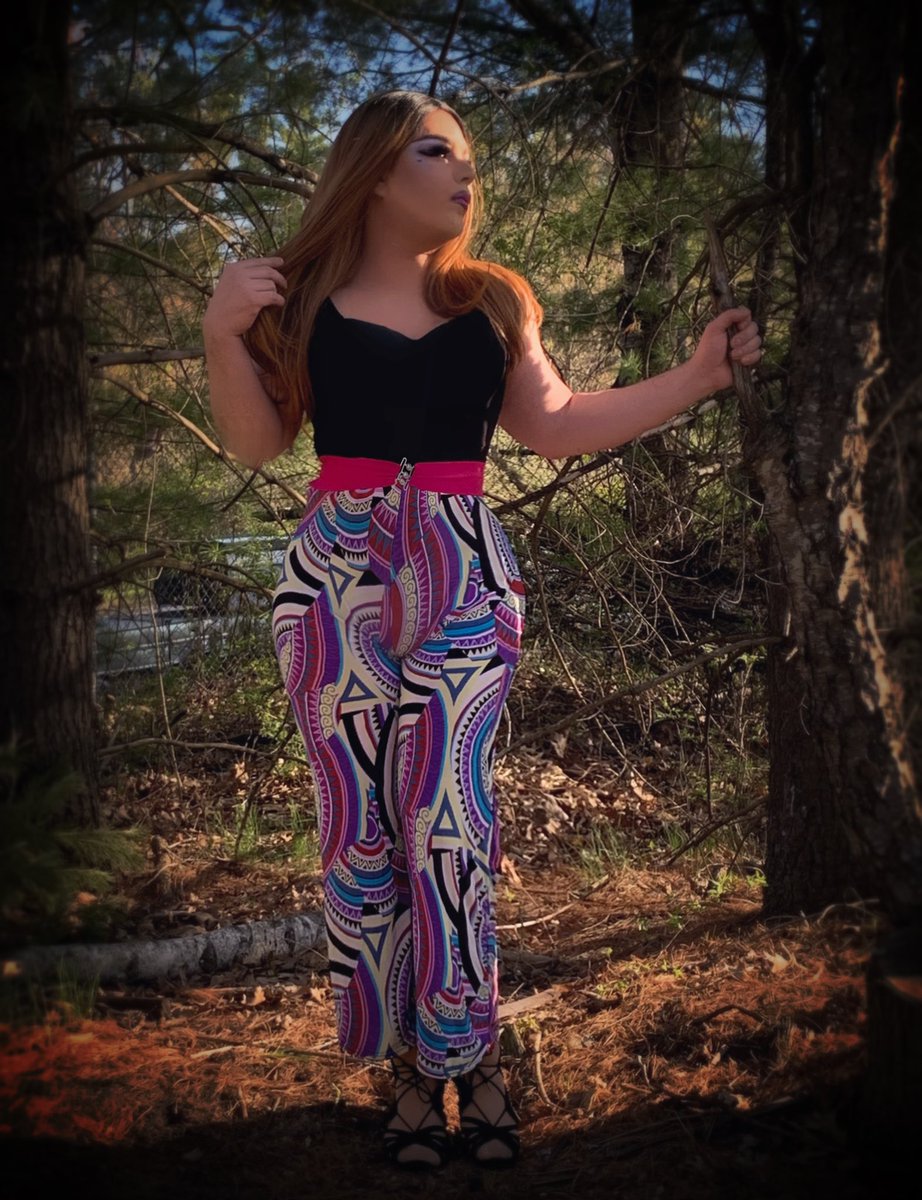 chanelroseee's tweet photo. Just a picture from a photo shoot I took #dragqueen #rpdr #photoshoot #sexy #FeelingMyself #IG #genderfluid #chanelrose #outfitoftheday https://t.co/QsHAdQ4Sg7