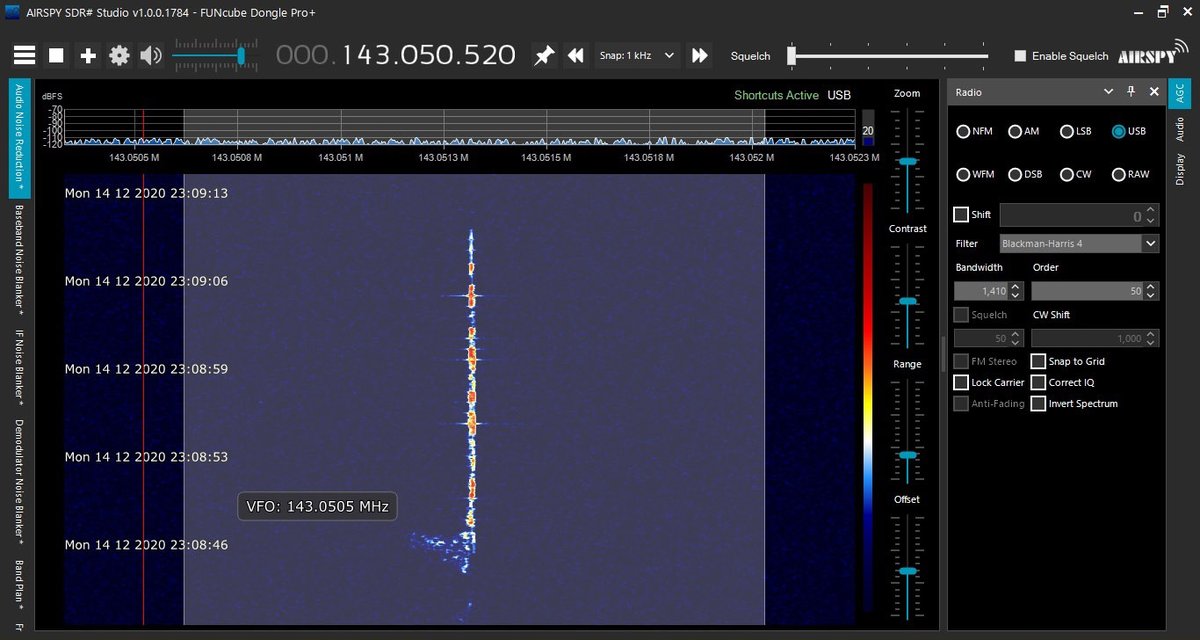 RobbbinG's tweet photo. A couple of the largest #Geminids from last night, 20 hours after the peak. Overdense? #meteors scatter from #GRAVES in France. Receiver #Funcubedongle with #Airspy #SDRsharp on DIY 3 ele yagi #GeminidMeteorShower https://t.co/LsnhqJ0lL6
