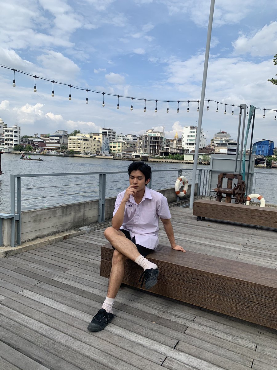 netsiraphop's tweet photo. เลิกเรียนแล้วไปไหนดี😌 https://t.co/yTrihklcJk