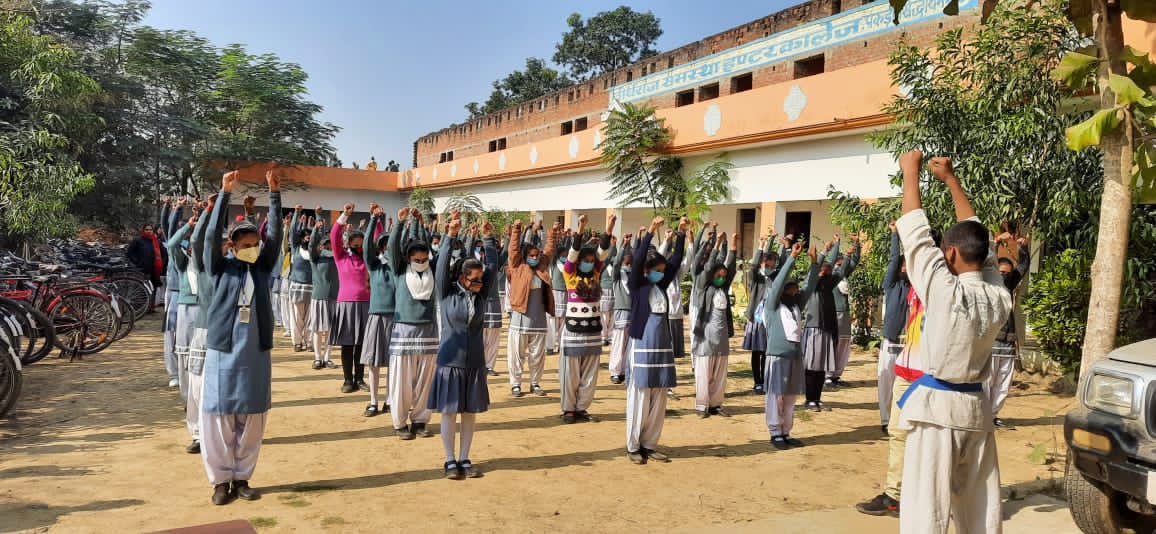 GorakshABVP's tweet photo. #Day4
#MissionSahasi
#ABVPSiddharthnagar
आज अखिल भारतीय विद्यार्थी परिषद सिद्धार्थनगर ज़िले के विभिन्न कॉलेजों में मिशन साहसी अभियान के अंतर्गत छात्रा बहनों को स्वावलंबन का प्रशिक्षण दिया गया।
#MakingofTheFearless https://t.co/wo0J358e1f