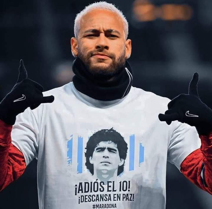 RrrealF's tweet photo. é sério? 👀🤪

#neymar
#njr
#psg https://t.co/e7pcJxe0v2