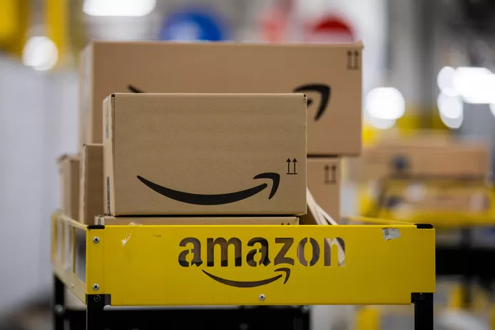 ALBATORE2083's tweet photo. La Californie a saisi un tribunal pour contraindre Amazon à coopérer dans l'enquête ouverte dans cet État sur les pratiques sanitaires du géant du commerce en ligne et les mesures mises en œuvre pour protéger ses employés de la pandémie de Covid-19. https://t.co/OcmbHu9PLJ