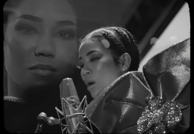 TheBuzzinBox's tweet photo. Jhené Aiko - "10k Hours" ft. Nas (Video) https://t.co/VkEDSSGXXg