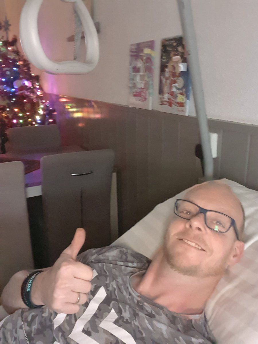 domootto's tweet photo. Goedemorgen lieve volgers. Vandaag gaan we de eerste stapjes zetten zonder hulp middelen. Kan niet wachten want er is niks fijner dan zelf langzaam weer dingen te kunnen doen.
#herstel #hernia #stenose #zenuwen https://t.co/rDznchJMdO