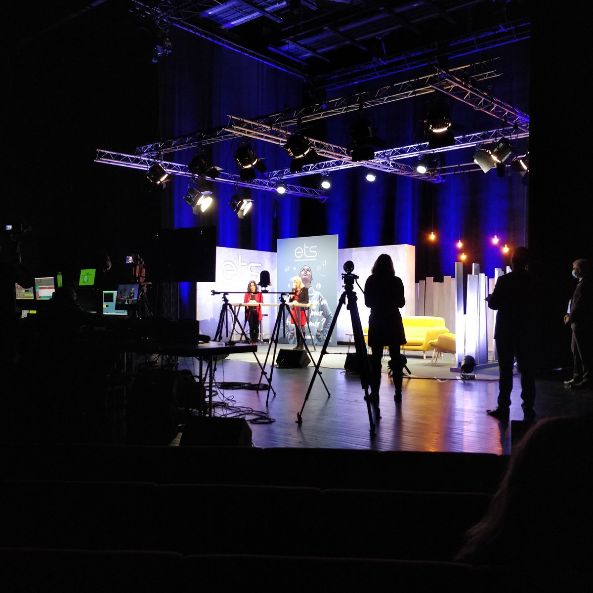 Après 10 mois de crise sanitaire, qu'est-ce qu'on attend pour transformer ?

💡 Conférences, tables rondes, bulles d'inspiration : autant de rdv en ligne à ne pas manquer !

📲 Rdv sur le salon virtuel des #ETS2020 !

#CollTerr #INET #CNFPT