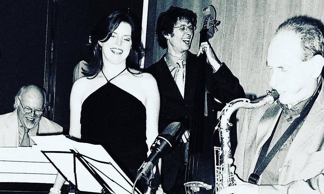 ForbesLEstrange's tweet photo. On this day in 2017 we lost a legend of the UK jazz scene, John “Critch” Critchinson - gigging with him was always joyous! 📸@thejesmeister #jazz #jazzband #jazzlegend #jazzpianist #lestrangesinthenight #RIP https://t.co/LA4iyUTUEA