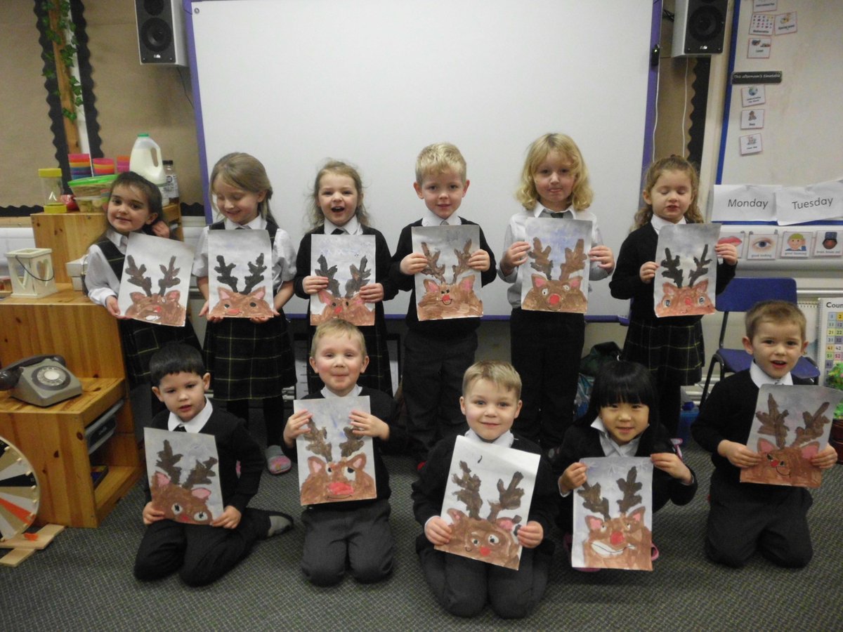 RECEPTION CLASS | Last week our Reception Class produced some beautiful festive artwork ready to be sent to <a href="/NHSNLaG/">NHS NLaG</a> A&amp;E Department for those in need of some festive cheer.