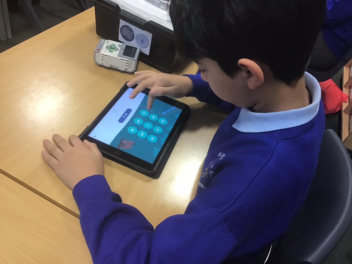 hyetteducation's tweet image. Y5 at @St_Chrysostoms are starting today with our Bash Maths app, before going on to build and code their own robots. Great start to the day! 😃🤖

#STEM #Maths #MathsApp #Mathematics #TimesTables #NumberRecall