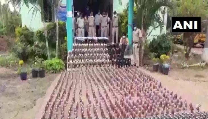  ఆంధ్రప్రదేశ్‌లో ఇప్పుడు మద్యం స్మగ్లర్లు చురుకుగా మారారుమద్యం ధరలను పెంచడం నిషేధానికి సహాయపడదుతాగడానికి ఇష్టపడే వారు మరొక మార్గాలను కనుగొంటారుఆంధ్రప్రదేశ్ వంటి రాష్ట్రంలో నిషేధం సాధ్యం కాదు. @PawanKalyan  @JanaSenaParty