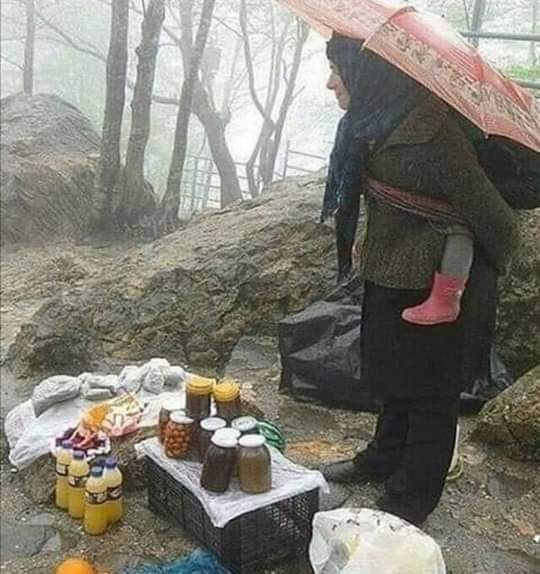 ilk_vuslat's tweet photo. Perdeler koltuklara neden uymadı diye düşünenler.... Şükredin....
Ekmek böyle zor kazanılıyor.. https://t.co/DzDgOXrlr4