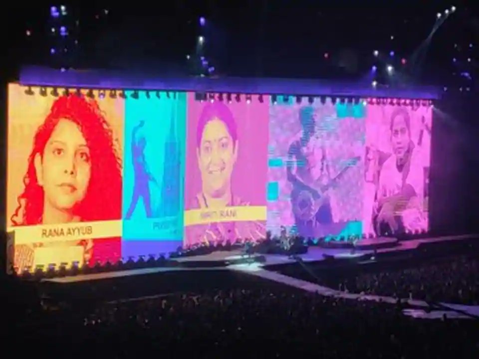It had already been a weird night. There was no booze (at a stadium gig!), the sound by the press seats was absolutely atrocious. And then Bono & frenz decided to pay tribute to India's 'women icons' by putting Gauri Lankesh, Rana Ayyub and Smriti fucking Irani in the same video.