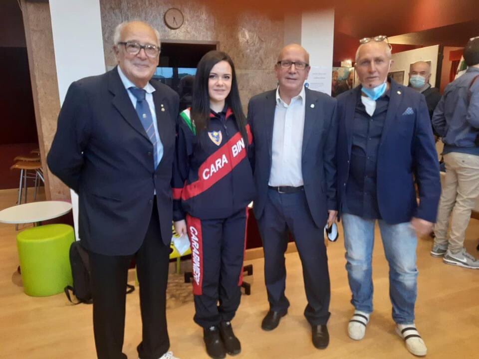 u_nesti's tweet photo. Premio atleta dellโanno 2020 #UnvsLeSigne @unvsnews @ViolaLallo @Lancersbc https://t.co/AYAmmYEaud