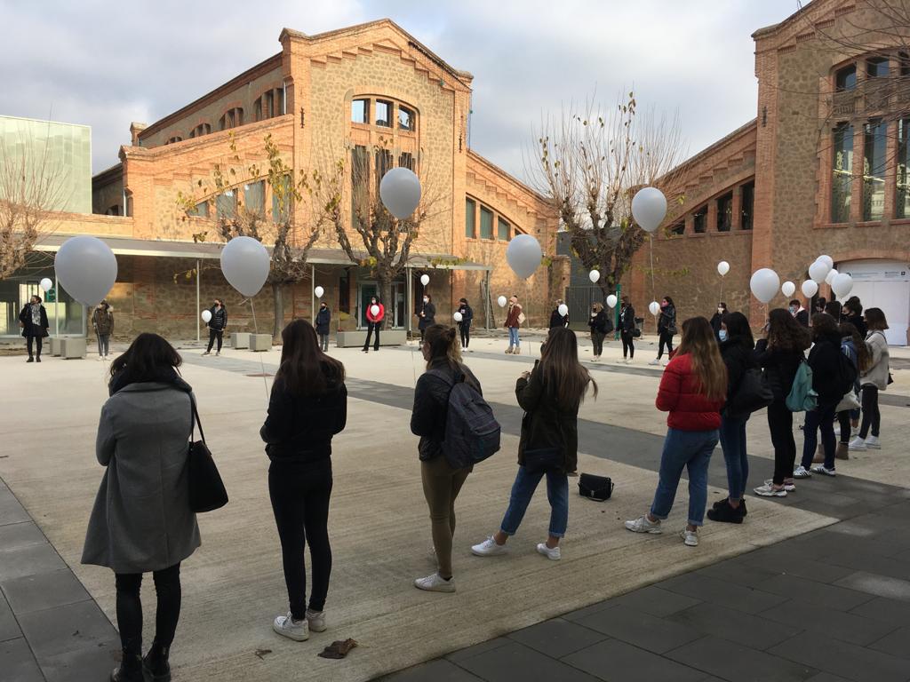 Avui hem fet un sentit acte de recordatori de la professora del Campus Professional UManresa, Fran Higueras, que ahir ens va deixar. Les seves classes han deixat petjada en les estudiants del CFGS d'Educació Infantil. La trobarem molt a faltar. EPD