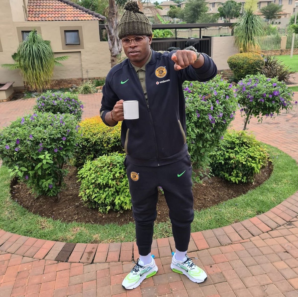 Match Day we go again ⁦<a href="/KaizerChiefs/">Kaizer Chiefs</a>⁩  Boss Ya Mboka Kitoko Makasi