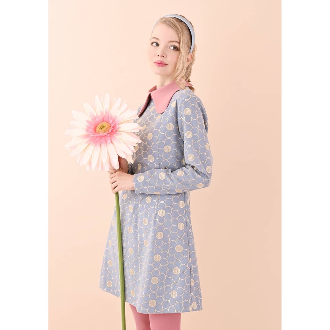 Starblinc スターブリンク 21ss アトリエメイド新作受注開始 21ss Season Theme Blooming アンバランスチェックヨークワンピース 18 000 ステッチデイジーワンピース 22 000 レトロポピータックワンピース 25 000 T Co