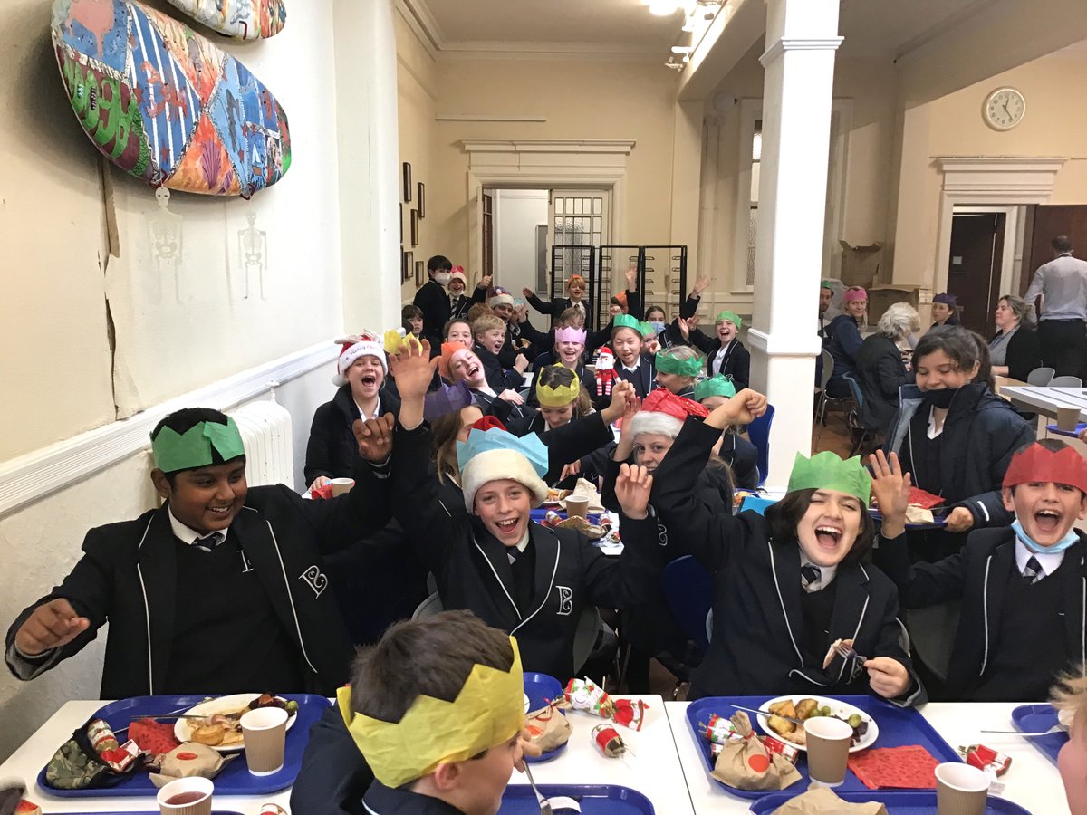 Yesterday our pupils and staff were treated to a fantastically fun and delicious #Christmas lunch, getting everyone into the festive spirit! 🎄⛄️ Thank you to <a href="/ChartwellsInd/">Chartwells Independent</a> and @sam_foodfun!