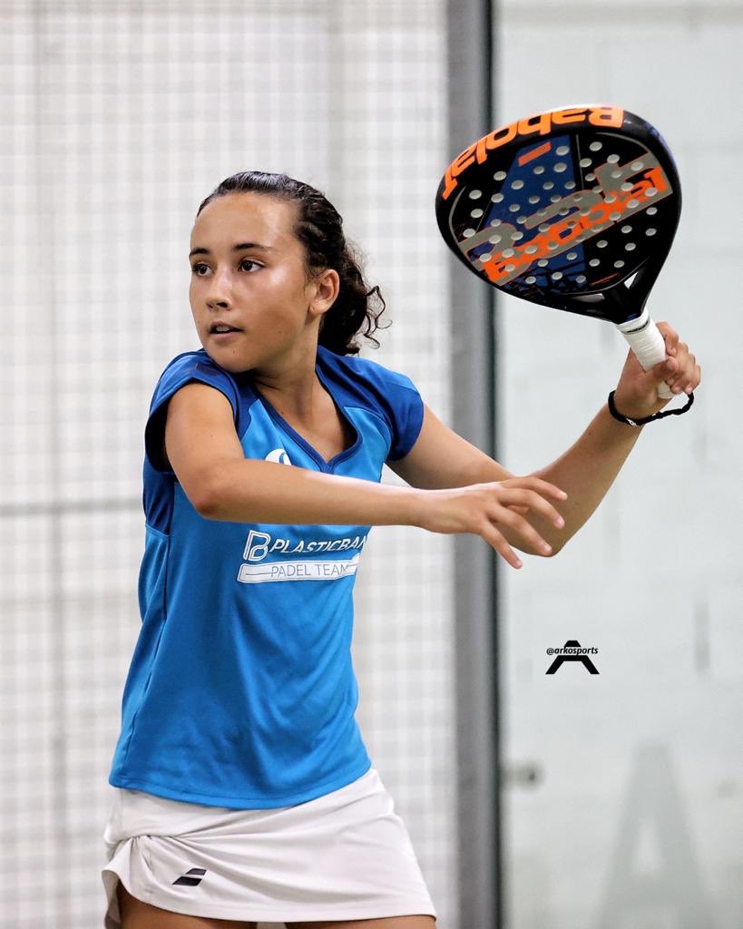 FCatalanaPadel's tweet photo. 🎤 ARNAU CANDELO I ANDREA USTERO A LES ENTREVISTES Nº1 DE MENORS 2020
Candelo i Ustero han acabat la temporada com a número 1 del Circuit de Menors @ASICSspain en categoria infantil.
👉 https://t.co/1LaBl1QpKg
#Pàdel #Català #MenorsFCdP #MésPàdelQueMai https://t.co/NTFxVMPtPz