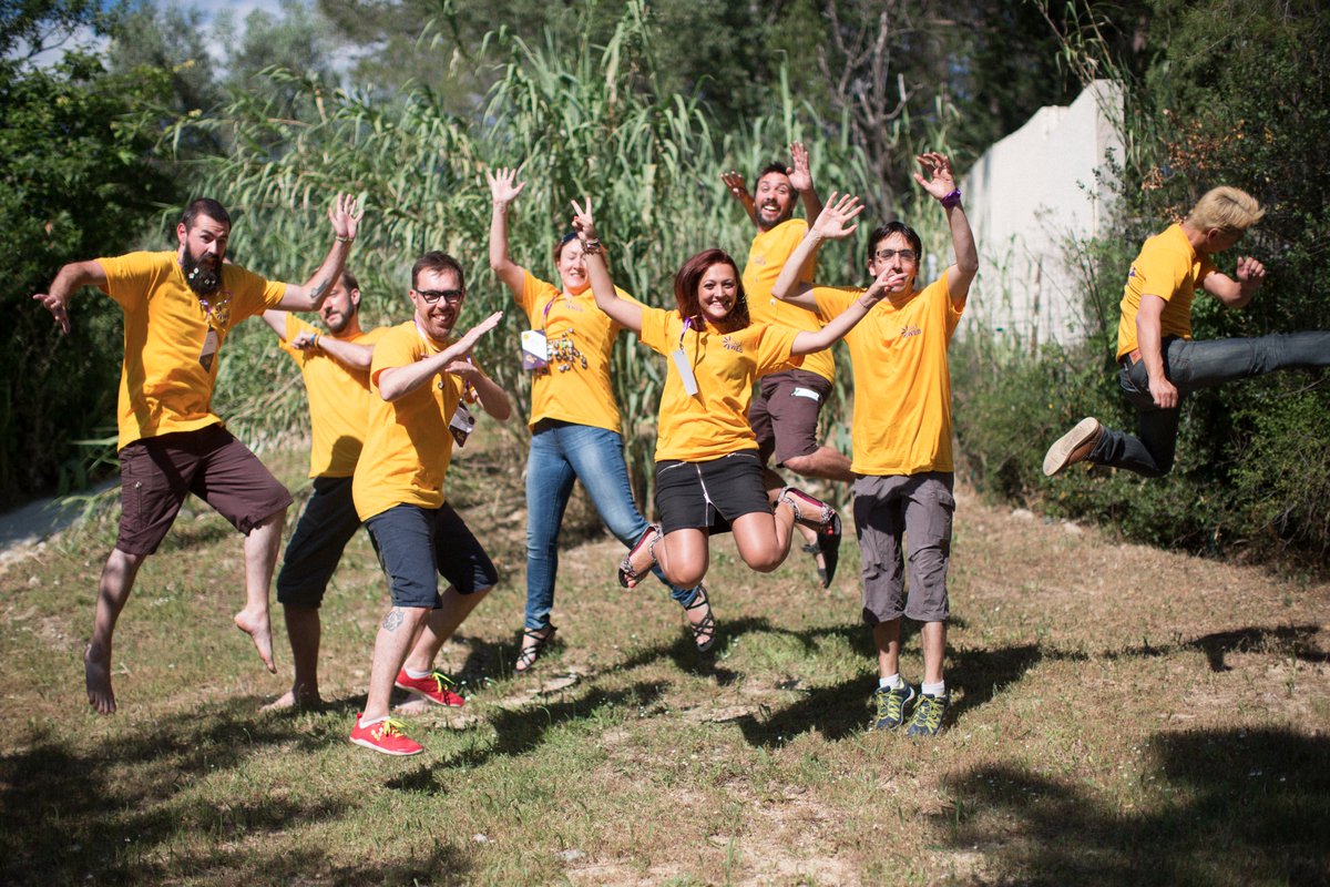 Thanh's tweet image. @SudWeb Je suis retombé sur ça, je me demande ce que j&apos;avais pas compris quand il était demandé de regarder l&apos;appareil photo ^^

@Nazcange @loicmathaud @BriceF @oncletom #sudweb