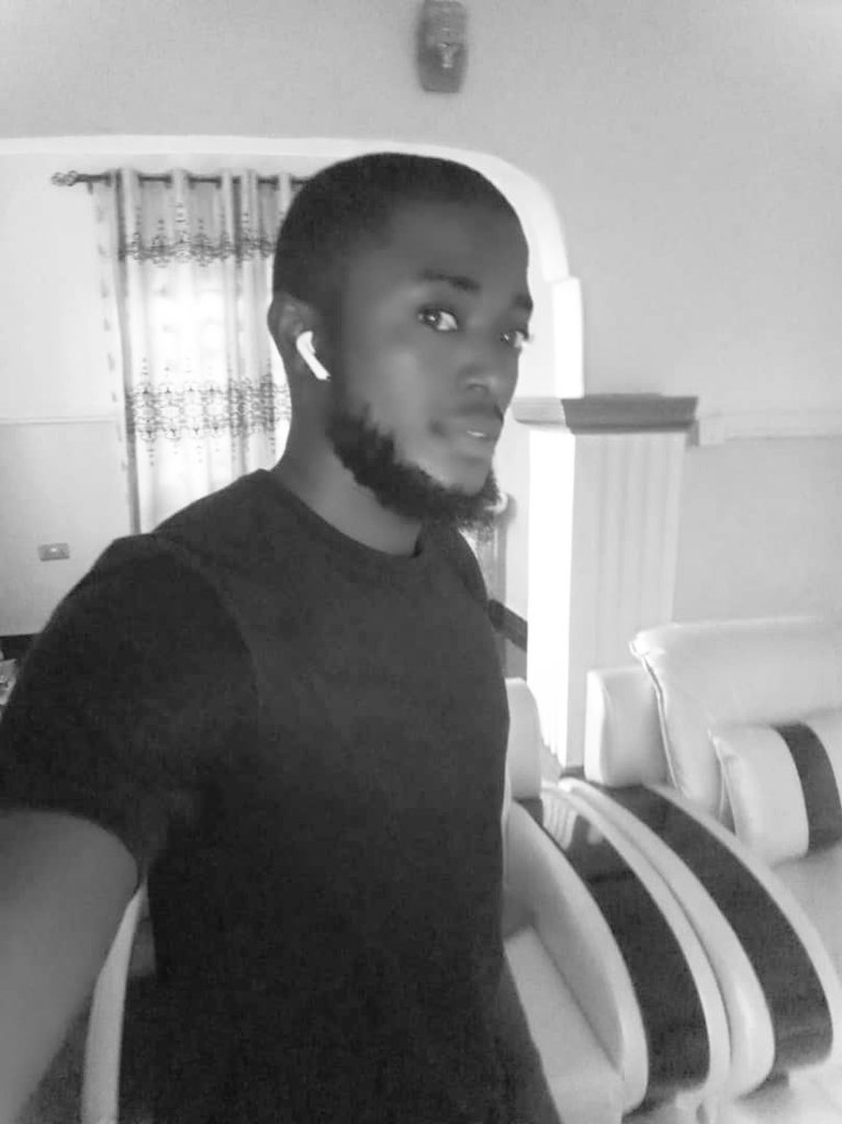 bituszamani's tweet photo. Keep the good vibes &amp; good Enegy@sonofzamani! https://t.co/R5XVJm16me