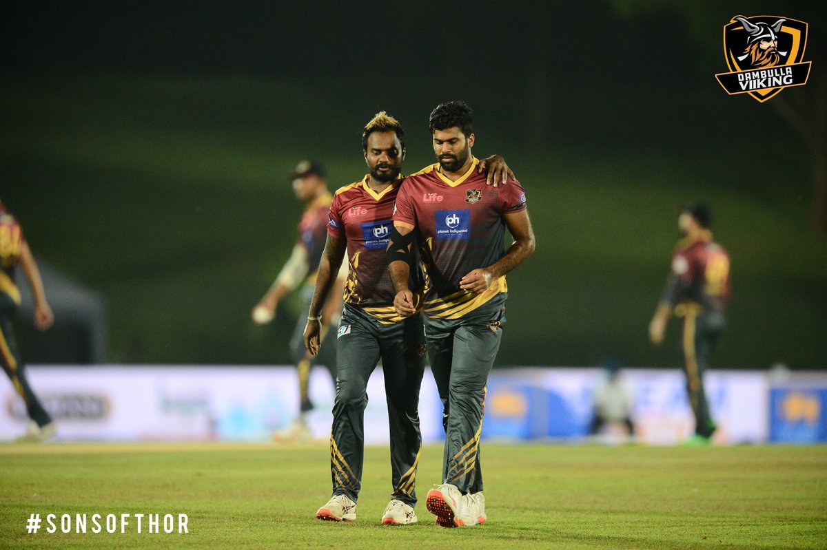 ViikingDambulla's tweet photo. A bold bowling effort but it wasn't our night. 🏏
We look forward to grabbing our next opportunity with both hands 👐🏼

Check out our match album 👀 - https://t.co/hDiyq9YLD8

#DambullaViiking #SonsOfThor #LPL2020 #HammerTime #SriLanka #Cricket #WeAreDambulla #DVvsJS https://t.co/8HFxxblAmV