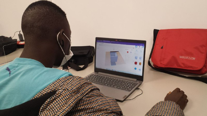 sedvies's tweet photo. Seguimos en #TallerdeInserciónSociolaboral con #CreaciónDigital #Tinkercad #Create3D #MentesEnProgreso Nos acompañas? https://t.co/r7HKBLUwdd