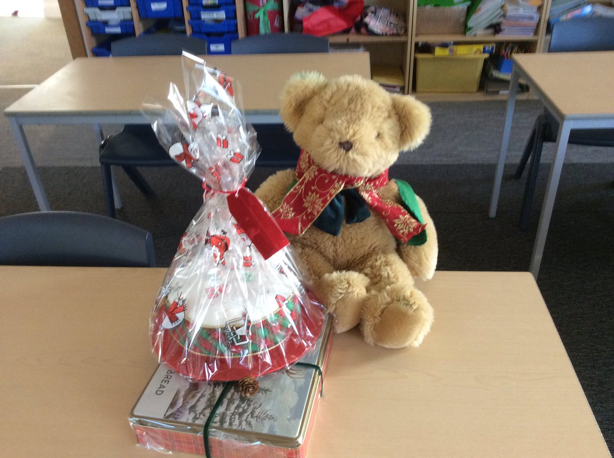 GrenfellPrep's tweet photo. Creative, talented, pupils.  Thank you for this lovely Christmas cake Lucy (Y8) https://t.co/SLblgw7RKf