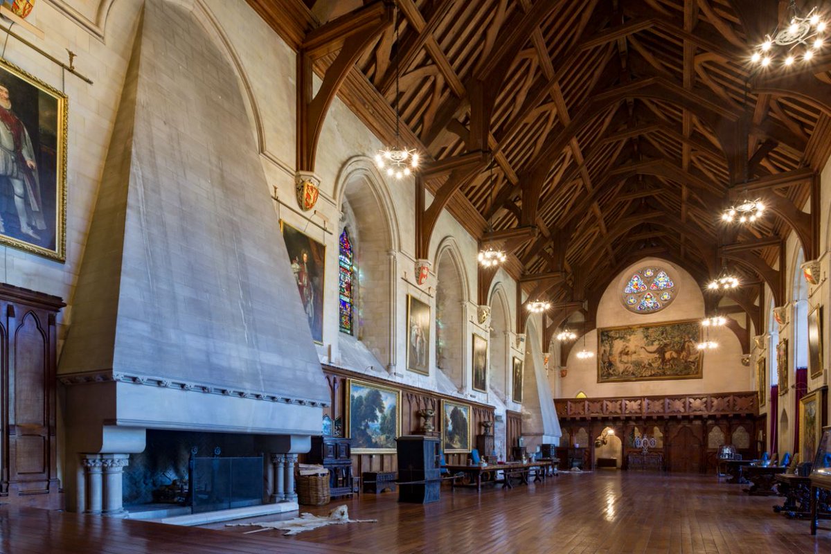 We're counting down to #Christmas with another #FunFact! #DidYouKnow the Baron's Hall is a tremendous 133 feet long and 50 feet high?!