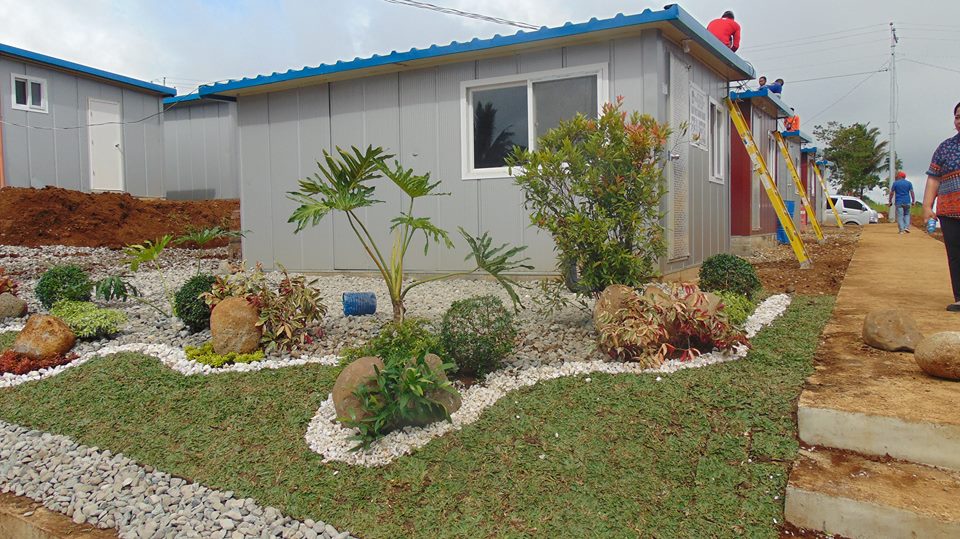 Duterte Administration Housing Programs (Thread)  -These shelters are constructed in 40-sq-m lot with 22-sq-m floor area. These are single-detached, prefabricated units with individual power and water installations. (Temporary Shelter)via : (nha-turns-over-500-homes-in-marawi/