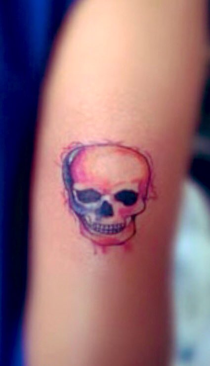 Tattoo tagged with: horror, skull, white, black, big, violet, red, blue,  yellow, tatuaje, myrhwancortes, tatuajes, new school, leg | inked-app.com