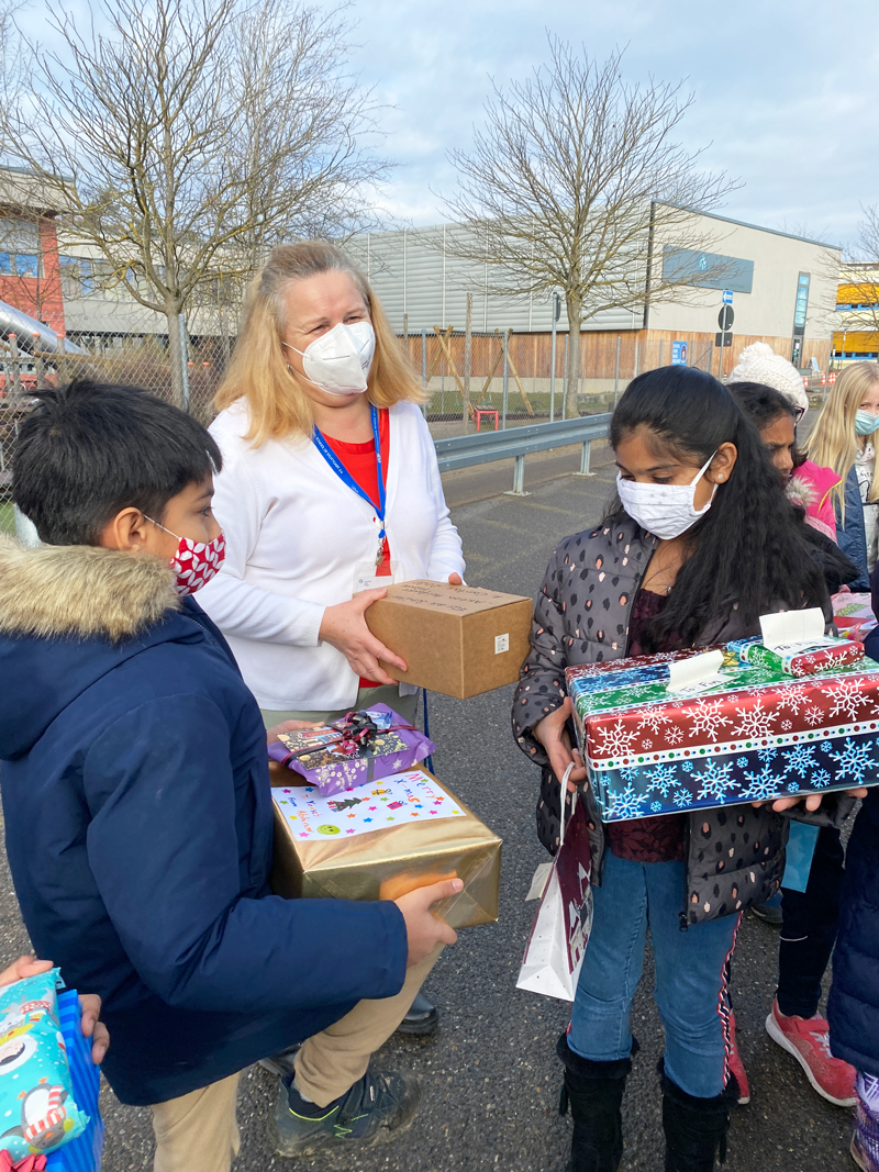 SchoolStuttgart's tweet photo. Lower School Student Council would like to thank the ISS Community for making this a special Christmas for those less fortunate in our local area.
#caringtree #studentcouncil #extracare #isscommunity #support https://t.co/IinjRQGuHw
