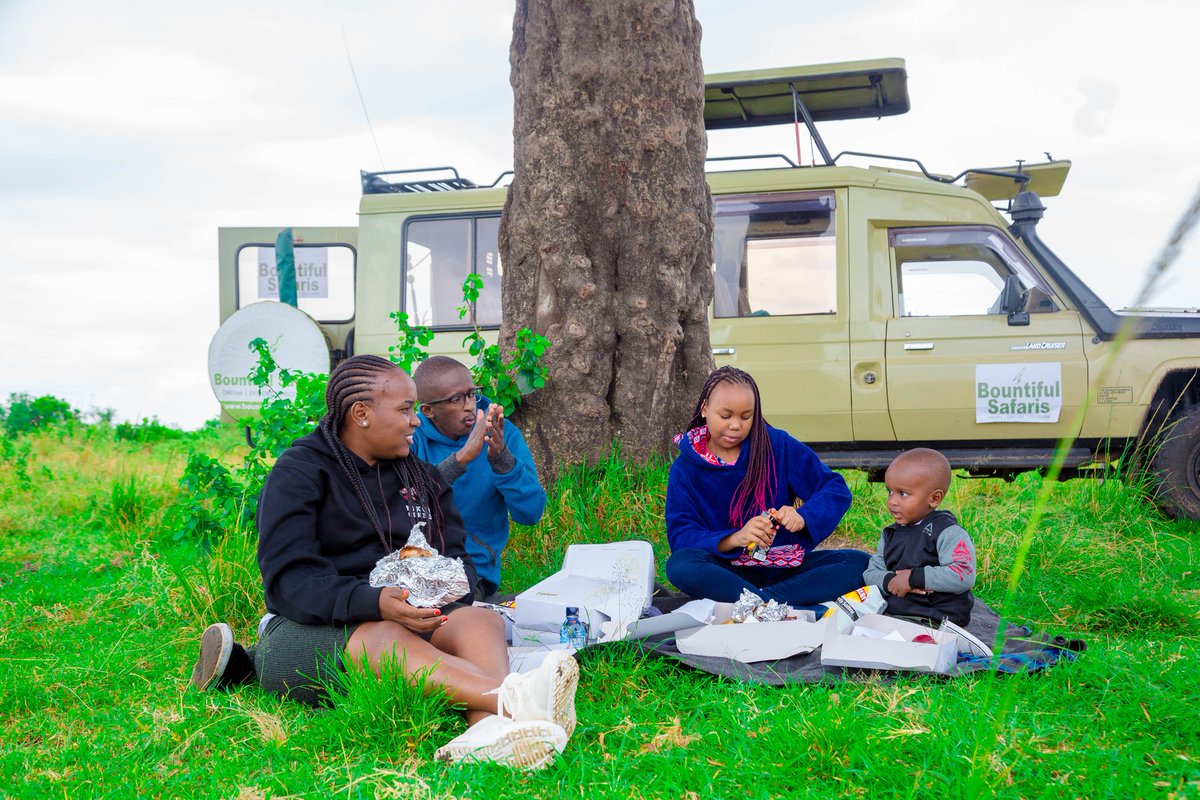 Bountifulsafari's tweet photo. Family vacations are always a good idea,  we do realize traveling in the company of those we love is home in motion hence we have come up with amazing family Christmas packages that will allow you to spend time with your people. 😉

CALL 0724592707 OR 0724840482. #BOUNTIFULDEALS https://t.co/13ppUgh1CR