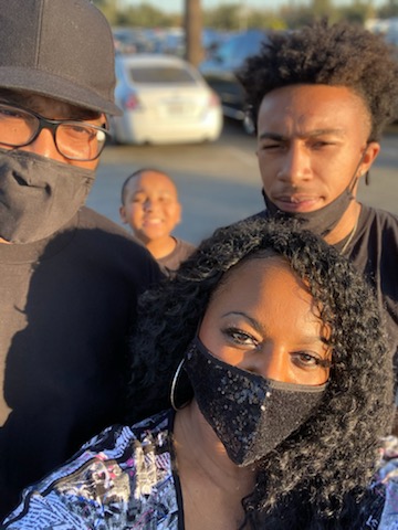 Iamamiracle1's tweet photo. Quality time with the family 💕💕💕💕💕💕💕💕💕💕💕 https://t.co/Zl0Fymw7Dc