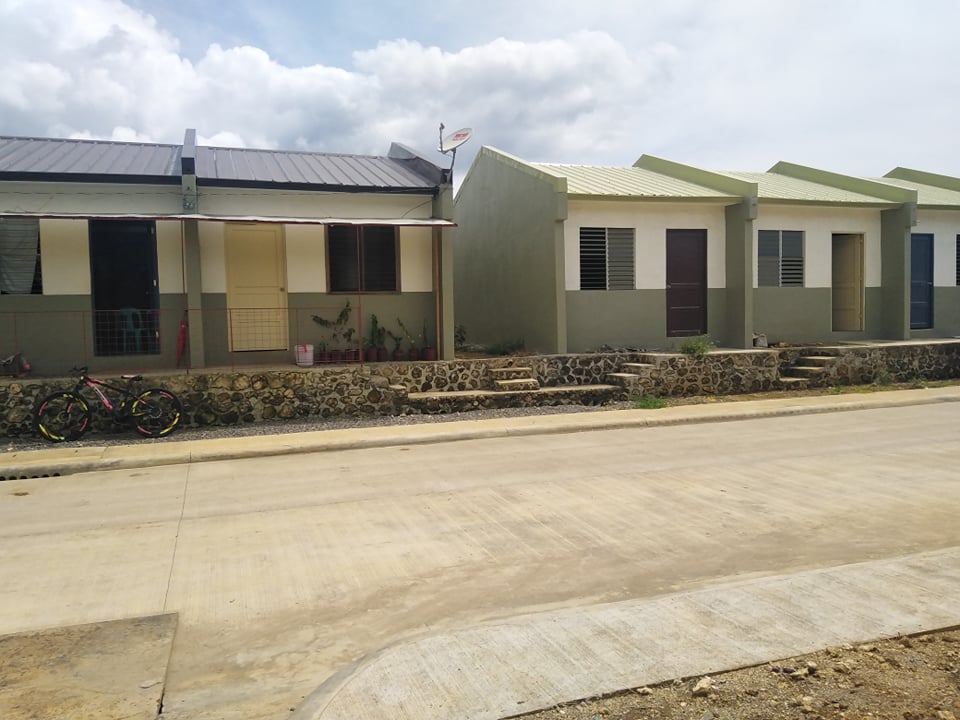 According to Andrew Molina, project engineer of Phintechstar Construction, the construction of 744 housing units is now 80 percent complete. Molina said that out of 744 housing units, 428 are bungalow and 285 housing units are loftable.  https://pia.gov.ph/news/articles/1049404 Aug. 4, 2020