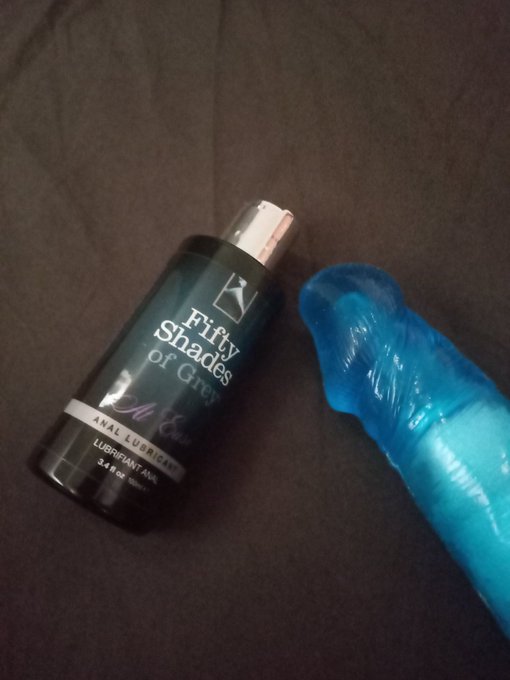 New Fifty Shades Anal lube playtime later ??? https://t.co/GkYQ5ap9zo