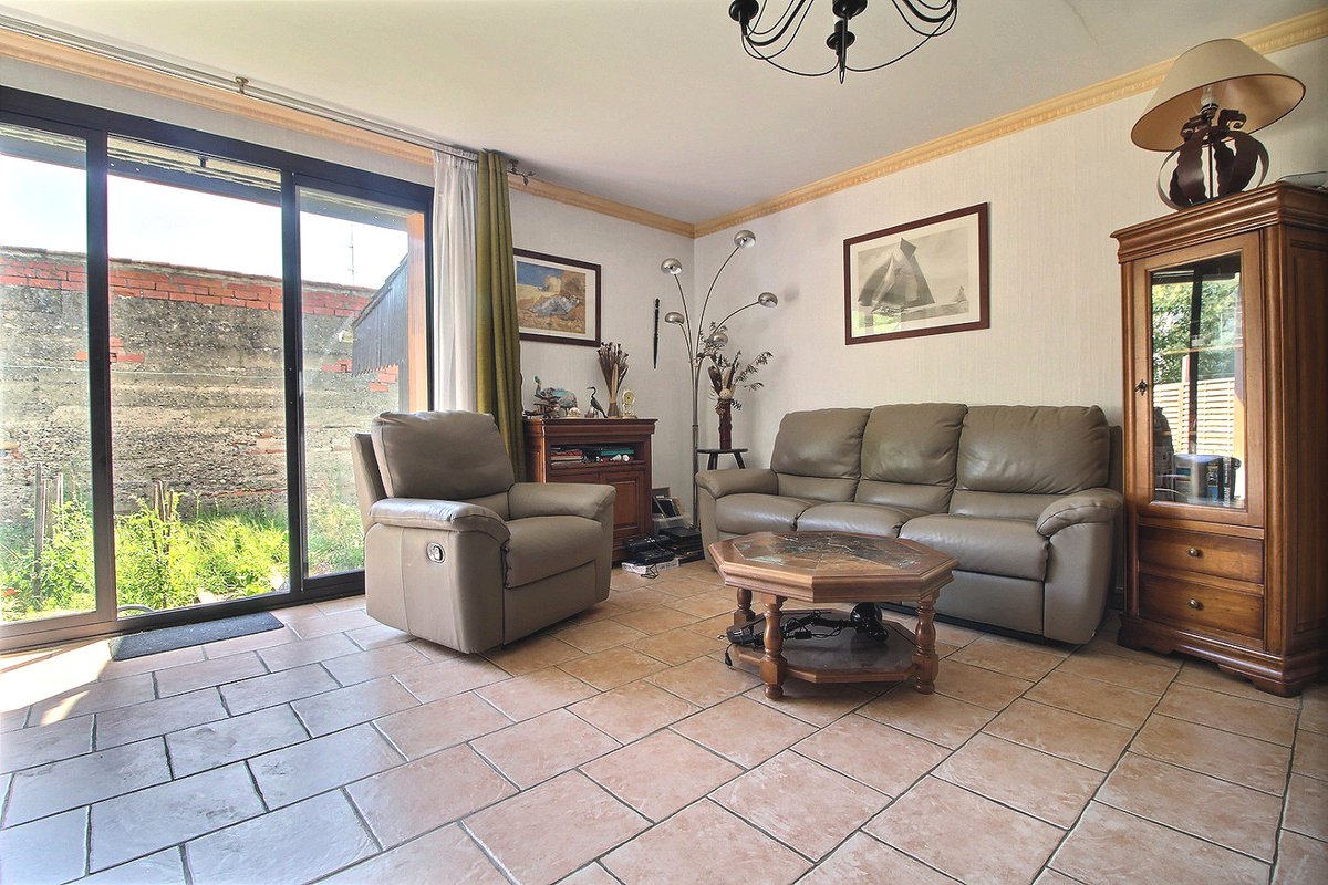 ImmoB_31's tweet photo. ✨ Ils nous ont fait confiance ! #VENDU ❗️

Maison Familiale Ramonville Saint-Agne
🔴 93m² de surface habitable
⚫️ Annexes : Terrasse, garage

⏳ Vous avez un bien à vendre ? Vous connaissez quelqu'un qui souhaite vendre ? 
📞 Contactez notre agence au 0561286128 https://t.co/21K8qhNPaz