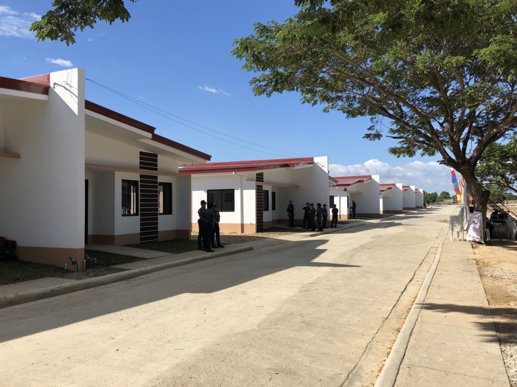 “May this project further inspire you to serve your nation, deepen your patriotism and foster your sense of family and community,” -Duterte He said 10,000 units are being constructed for 2018 and additional 10,000 will be built in 2019.Source: Phil News Agency