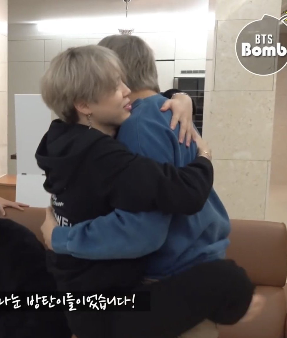 minimoniful's tweet photo. jimin: *aggressively clings to joon* https://t.co/uVGJekiVPV