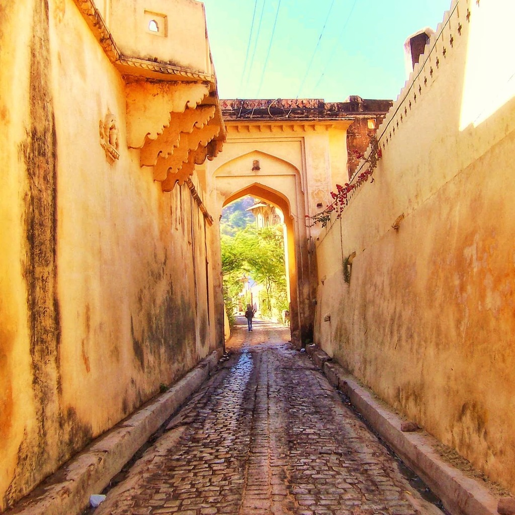 edwarddickinson's tweet photo. #tuesdaytravel How to be tourist near home - 6 ideas! Amber Responsible Travel Initiative Experience 243

In these Covid times, people are looking to get out but we can’t travel far. So why not try being a tourist close to home? It's a different way to t… https://t.co/Vw51uITdrO https://t.co/oBWLezAgoJ