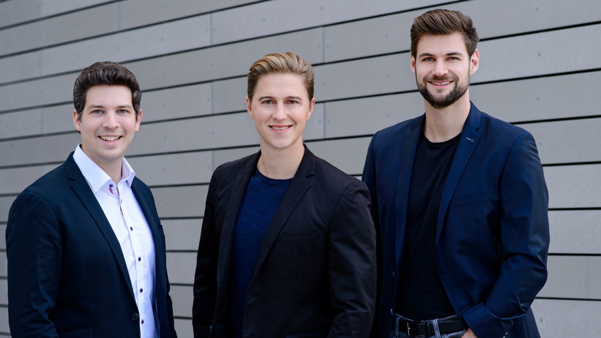 28DGTL's tweet photo. Congratulations to German #scaleup @weareKONUX  an EIT Digital Accelerator alumnus, on winning the Deutsche Bahn tender for remote #monitoring of railway switches. Find out more: https://t.co/wzrjmg3vMo
#Industry40 #railway #digitalisation https://t.co/z13pOMMHqv