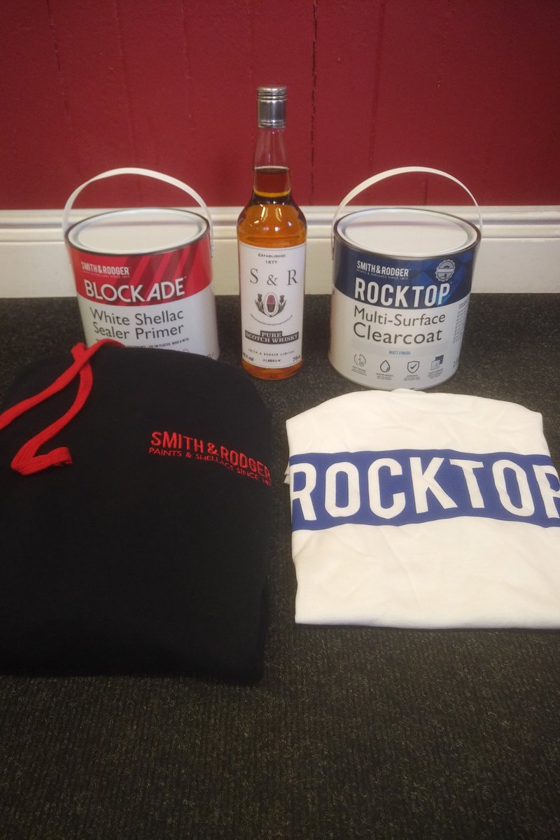 Smith_Rodger's tweet image. Christmas Competition. To win a 2.5L of Blockade and Rocktop along with an S&amp;amp;R hoodie, whisky and Rocktop t-shirt please retweet and follow by midnight on 17th December. Good luck! #blockade #rocktop #prize #competition