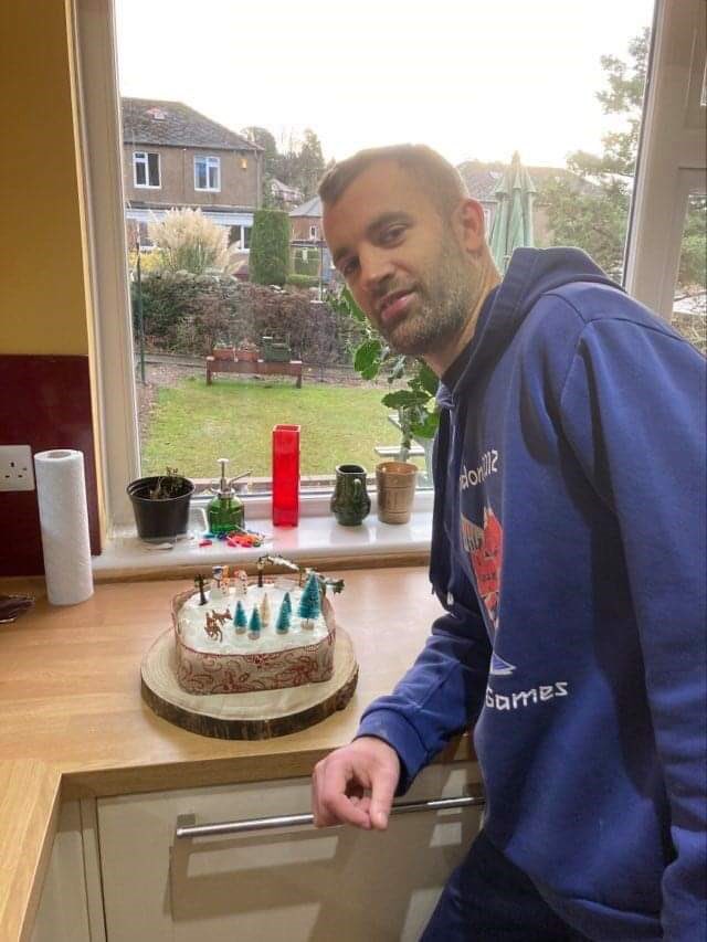 CornerstoneFELB's tweet photo. Malcolm has been busy baking up a Christmas storm! Check out his amazing Christmas cake! Operation Christmas cake started in October when it was cooked and then fed every couple of weeks.  Malcolm put his marzipan on two weeks ago and iced it yesterday 👏🏼🎅🏻🎄☃️💙 #TeamBordersCS https://t.co/Fnq2eSI0xO