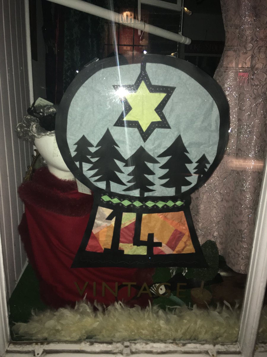 Who's been to see the windows for days 12, 13 and 14?

Only 10 more to be revealed! Today's will be at Harry's Web, 8 South Street.

#madeinmanningtree #christmascountdown #window #christmas #feelingfestive #manningtree #smallbutmighty