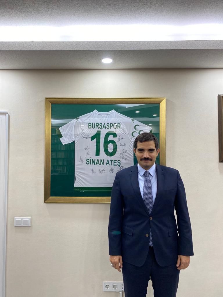 Dünyada Türk olmak gibidir, Türkiye'de Bursasporlu olmak.