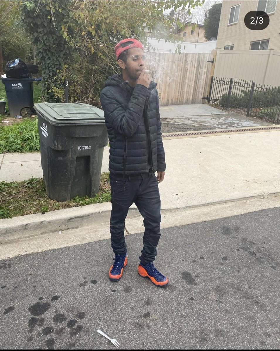 MoeFrmDaEighth's tweet photo. Smh man the fact u was right by me it keeps playing back in my head u ain’t deserve dat shit da yungest nigga who went n got his n ain’t hate on nobody i love u shawty #LLLebo 🙏🏾😢💔🕊👼🏾 https://t.co/nVbdNnRe0k