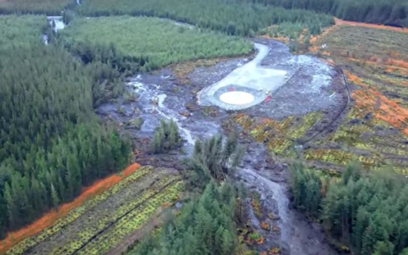 finnvalleywind's tweet photo. Legacy of #amazon in #Donegal why should #Ireland have data centres? this is what we are left with 19 of these sites. We have to live here walk built our homes near our iconic #BarnesmoreGap How do we explain this to our children! #wildlife #henharrier #rivers #ecocide https://t.co/nE45XClNvW