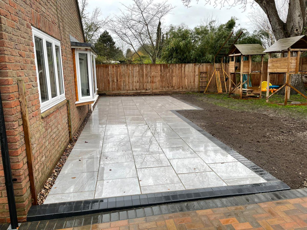 CamBlockPaving's tweet image. Patio finished in Cambridge last week fantastic results...